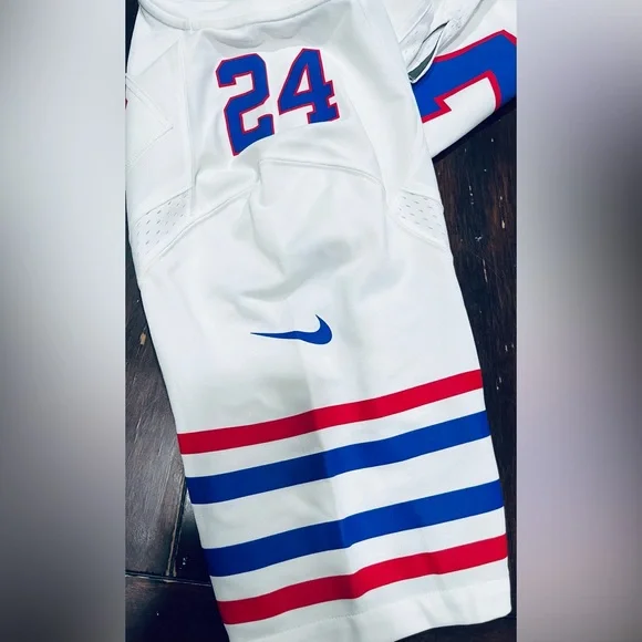 NHL Men’s Buffalo Bills Football On Field Jersey With. #24 Gilmore. SIZE M - Picture 6 of 11